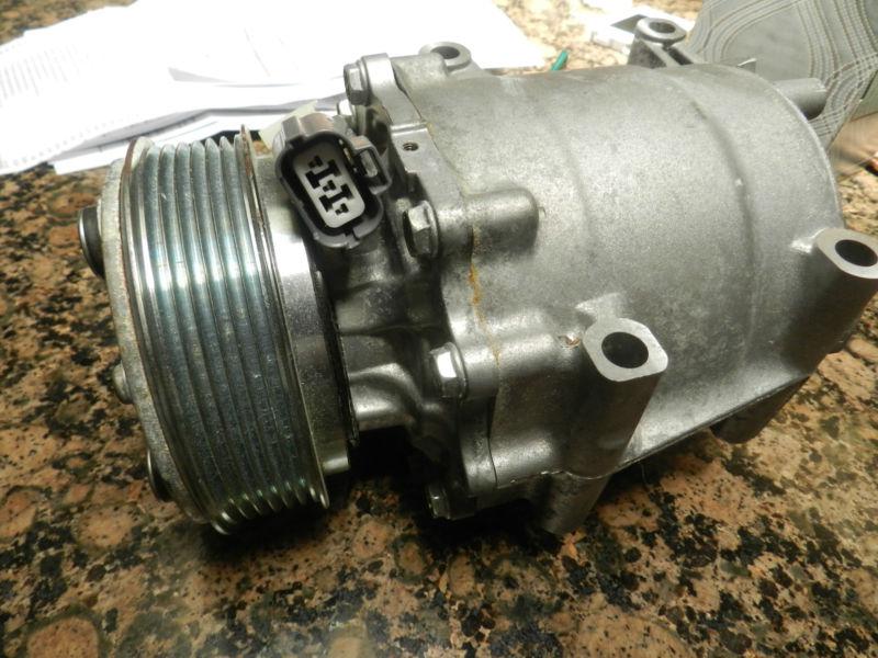 New genuine oem sanden ac a/c compressor with clutch for honda civic 1.7l 02-05