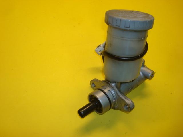 99-04 suzuki vitara brake master cylinder 2.5l oem 00 01 02 03 grand xl-7 xl7