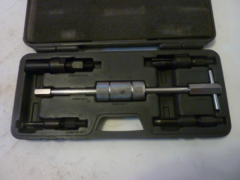 Pilot bearing puller