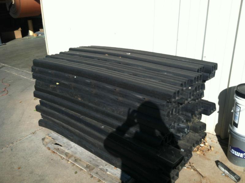 Tri-cavity black dock bumpers stearns used bag claim maxi claim