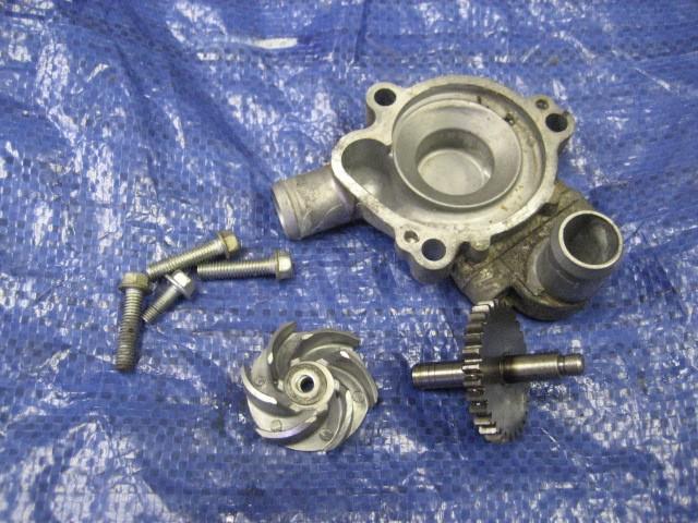 Kawasaki kx250 kx 250 2001 water pump cover impeller gear shaft