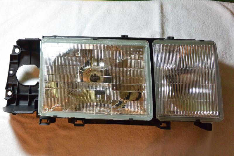 Purchase Volvo Headlight Assembly Passenger Side Genuine Volvo