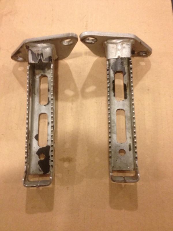 2003 polaris predator 500 left & right foot rests