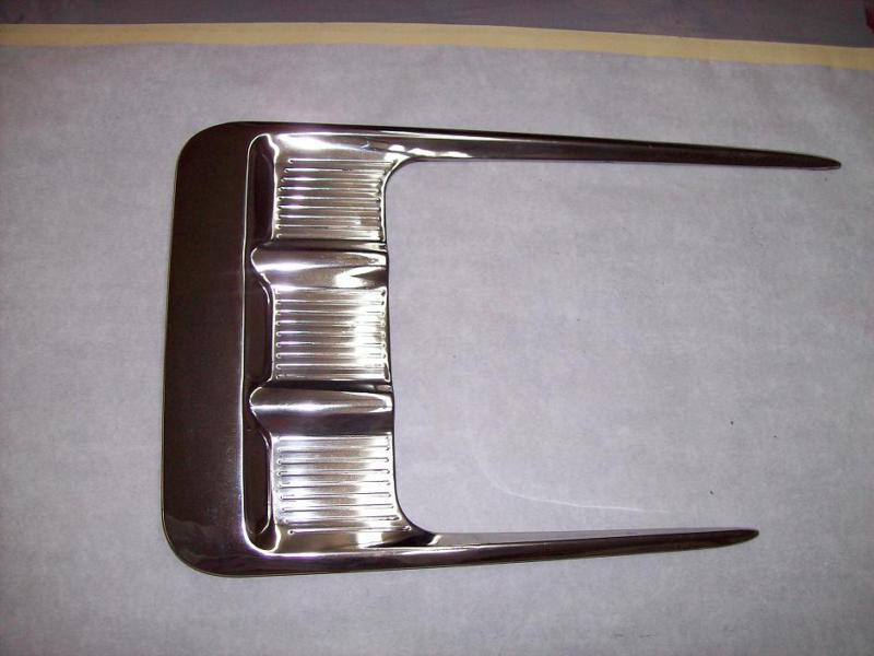  1958 chevy impala pitchfork  quarter trim left side 