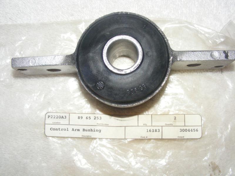 New Saab 9000 Rear Suspension Control Arm Bushing 89 65 253, US $18.00, image 2