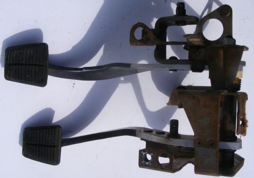 1986 fiero brake clutch pedals z-bar pads linkage used 84 85 87 88 spd