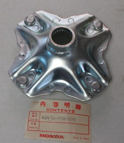 Honda rear wheel hub for atc110 atc185s 1982