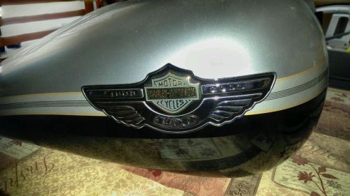 Harley davidson 2003 gas tank and fenders 100th anniversary