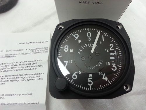 Uma aircraft altimeter pn 5-300-42, 0-20 000 ft