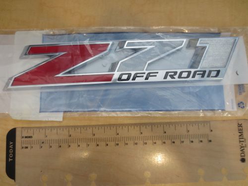 23465289 z71 nameplate emblem silverado sierra brand new in package