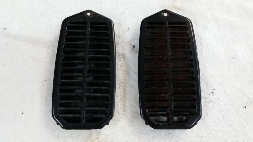 1970-81 camaro/firebird 70-72 chevelle 82-92 f body door jam vent vents pair oem