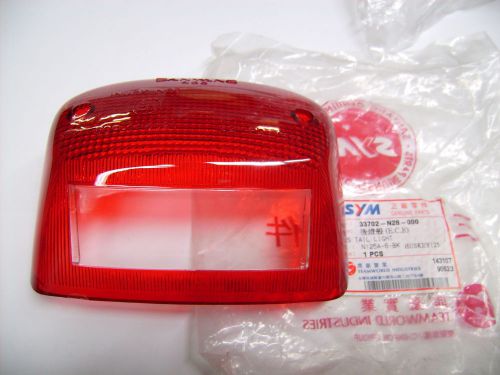 Rear light lens sym husky 125 and jungle 50 new! et: 33702-n28-000