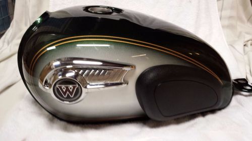 Kawasaki w800 fuel tank