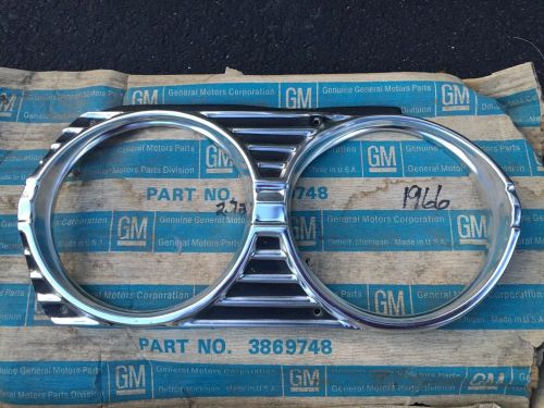 65-66 chevelle headlight bezels - 3 pair