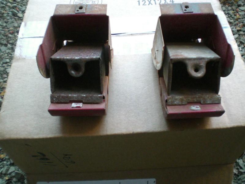 57 olds 88 98 all models "two complete dashboard ashtray assemblies