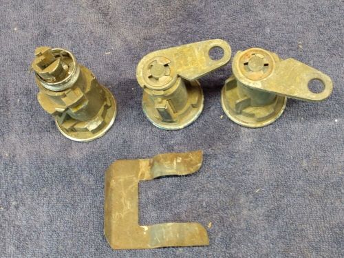 1972 ford ~ lot of oem doors / trunk lock cylinders ~ no keys ~ d2ab-6521970-aa