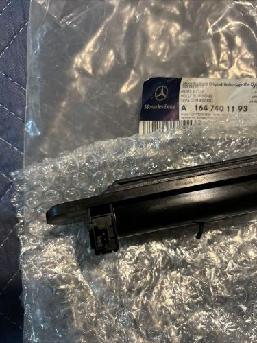 2006-2012 mercedes benz ml-class gl-class rear hatch trunk handle 1647401193