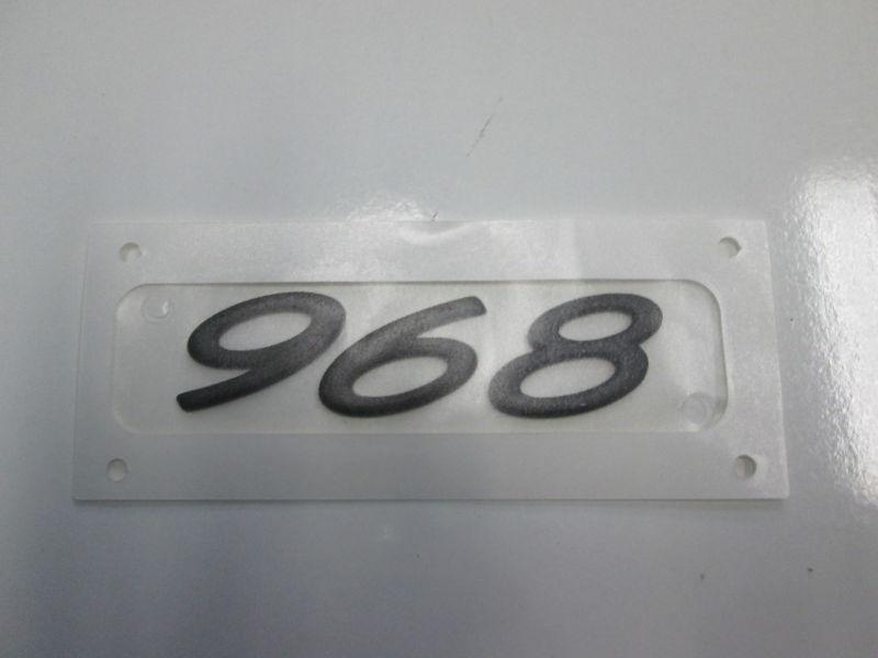 Porsche  968 emblem