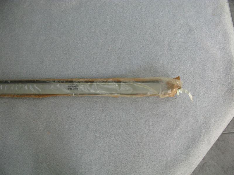 Nos cordoba/mirada upper door trim, rh side, 1980 to 1983