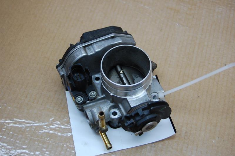 98 99 00 01 vw beetle 2.0 throttle body 06a 133 064 h
