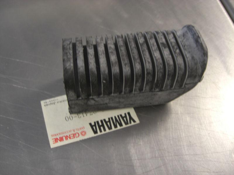 Yamaha footrest cover part# 1a0-27413-00-00 brand new! free shipping! bx19-73