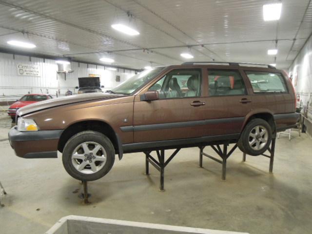 1999 volvo v70 tail lamp light upper left