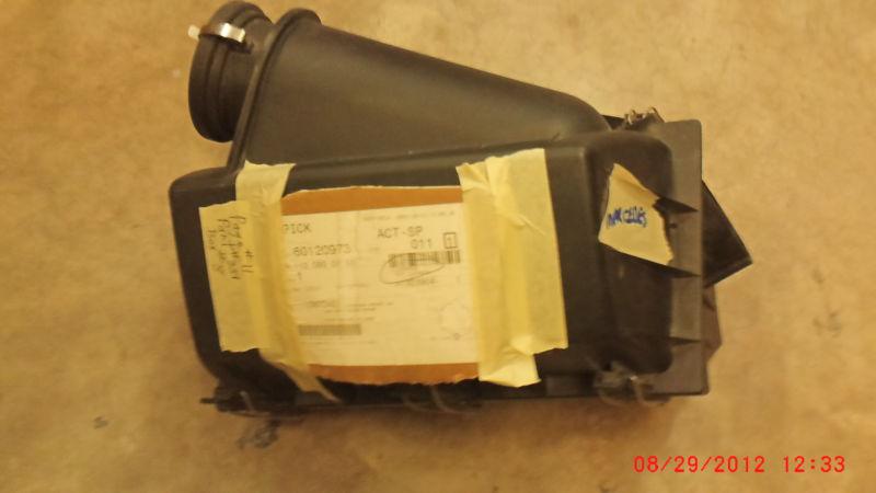 (#192)95-03 mercedes benz air box and air cleaner new oem 