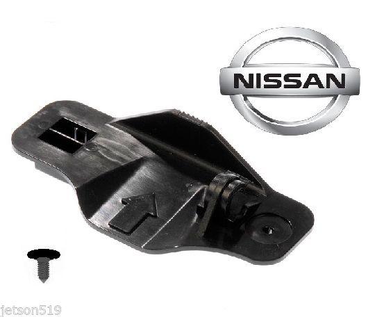 Altima 2002 2003 2004 2005 2006 hood rod clip  and screw   new  oe