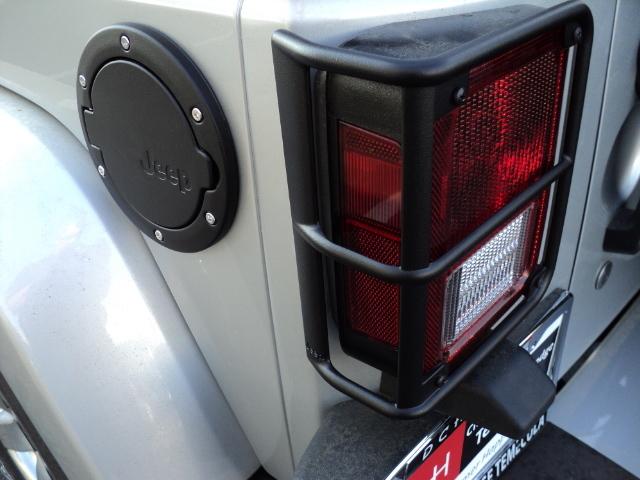 Dch jeep jk wrangler tail light lite guard black new mopar 82210270ac 82210270ab