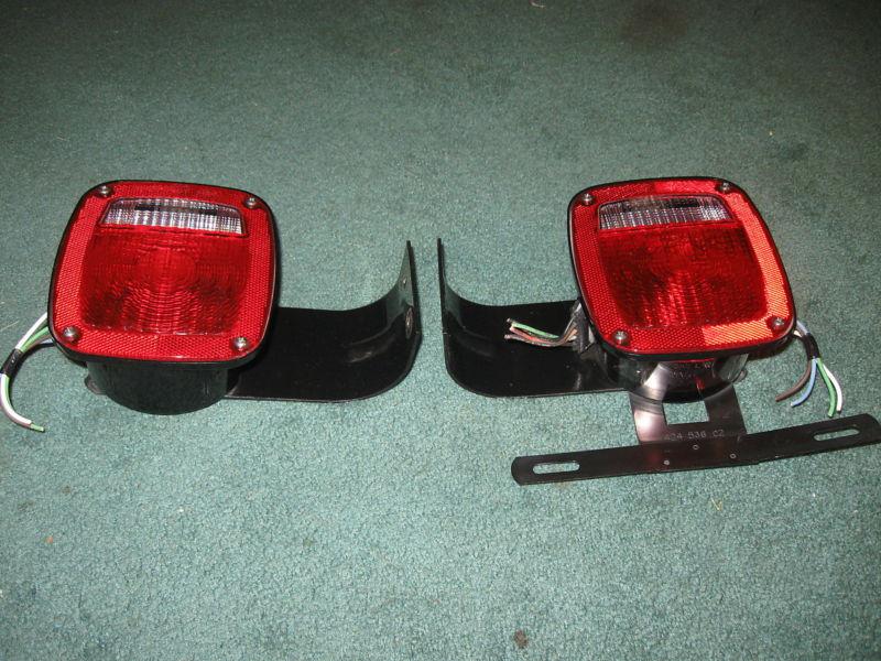 Pair grote 5370 5371 truck trailer tail lights oem with brackets