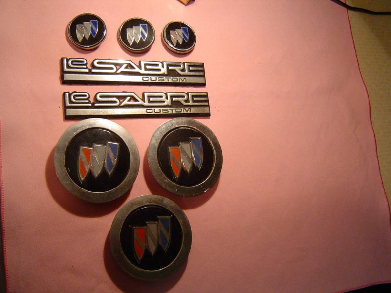 BUICK LeSABRE CHROME VINTAGE EMBLEMS HUB CAP 8 pieces, US $7.99, image 3