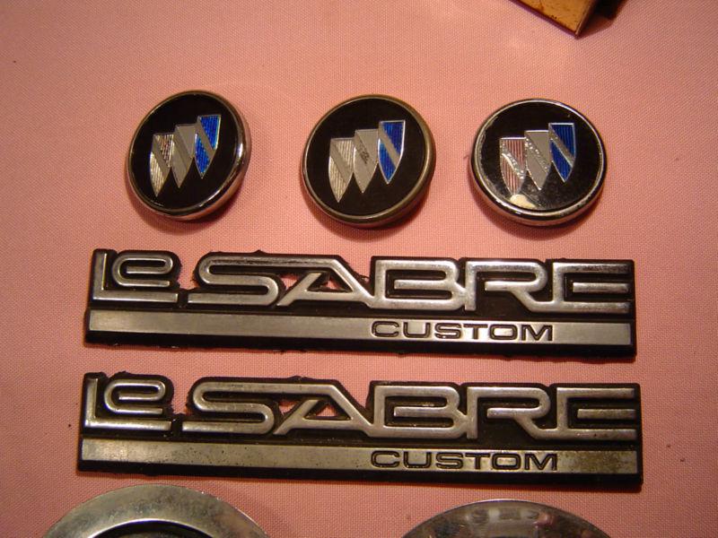 BUICK LeSABRE CHROME VINTAGE EMBLEMS HUB CAP 8 pieces, US $7.99, image 5