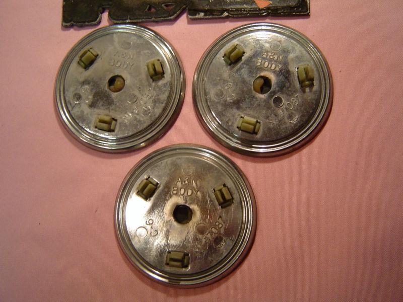 BUICK LeSABRE CHROME VINTAGE EMBLEMS HUB CAP 8 pieces, US $7.99, image 8