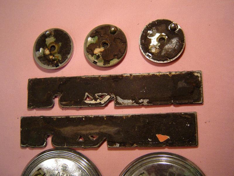 BUICK LeSABRE CHROME VINTAGE EMBLEMS HUB CAP 8 pieces, US $7.99, image 9