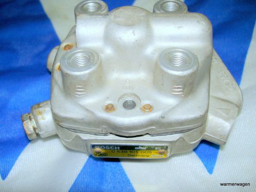 Audi vw  bosch fuel distributor #0 438 101 005