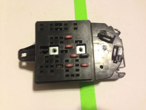 2004 saturn l series l300 3.0l dash fuse relay box in good condition