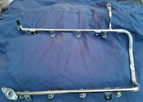 Used 1999-2004 ford mustang svt cobra mach 1 4.6 dohc fuel rail xr3e-9f792-cf..