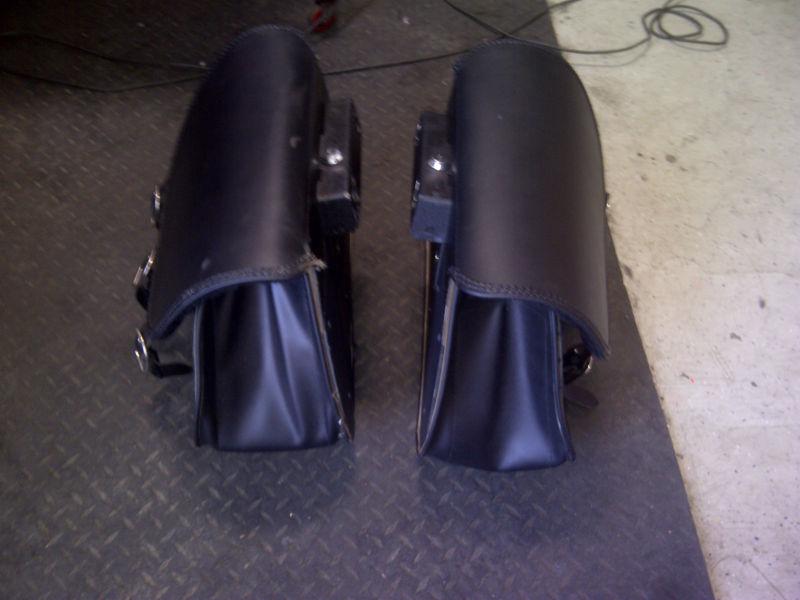 Find Spiders Den Leather Saddlebags Harley Softail detachable