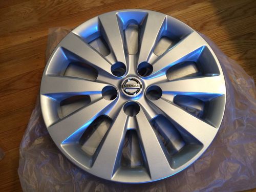 Nissan 16" wheel caps