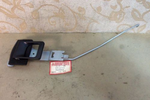 Nos oem mitsubishi dodge colt lancer galant interior door handle # mb142122