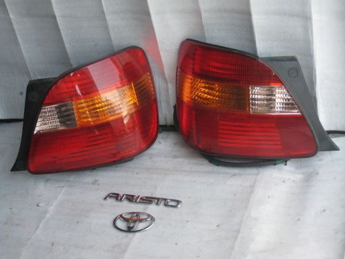 Jdm toyota aristo jsz160/161 tail lights with trunk emblem oem