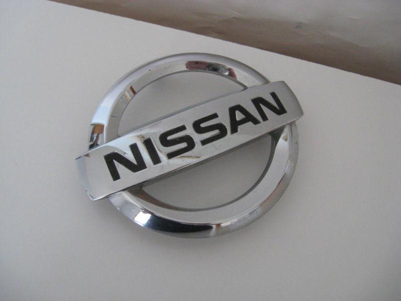2007 08 09 10 11 12 13 nissan altima bumper grill grille emblem oem 62890-ja000