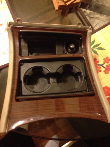 02-06 cadillac escalde center console wood grain cup holder with ash tray