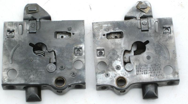 1940 chevy sedan / coupe door latches / set / original