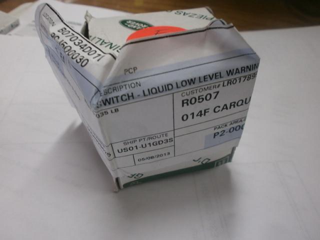 LAND ROVER RESERVOIR LEVEL SENSOR SWITCH RANGE LR3 LR4 RR SPORT PCJ500030 OEM, US $9.99, image 2