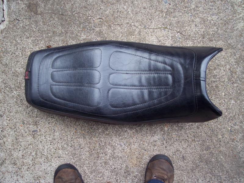 1982-83 honda sabre v45 vf750s seat 
