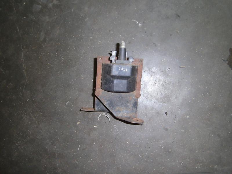 Tbi ignition coil w/ bracket - 87-94 chevy/gmc truck suburban 305-350