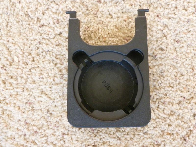 Find 0207 BUICK RENDEZVOUS Rear Seat Cup Drink Holder Center Armrest