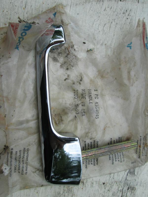Nos sliding door handle for dodge van 84 85 86 87 88 89 #4354045 ram van