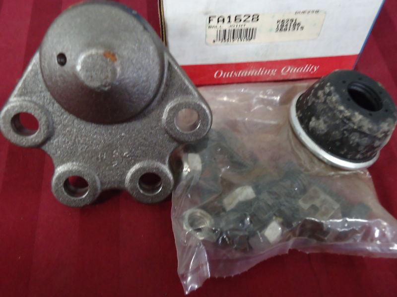 1988-91 chevrolet gmc truck 4wd nos mcquay norris lower ball joint #fa1628